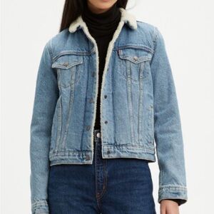 Levi’s Original Sherpa Trucker Jacket (large)